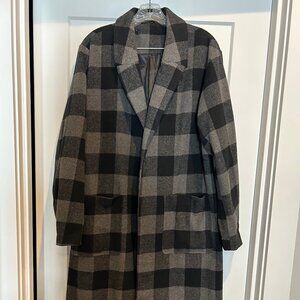 HEAVY THICK, LONG BLK N GREY COAT, LARGE